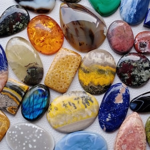 Lot de gros, mélange de pierres précieuses, lot de cabochons naturels, qualité supérieure, lot de mélange, pierre à bijoux, pierre précieuse AAA, poli lisse, pierre de naissance