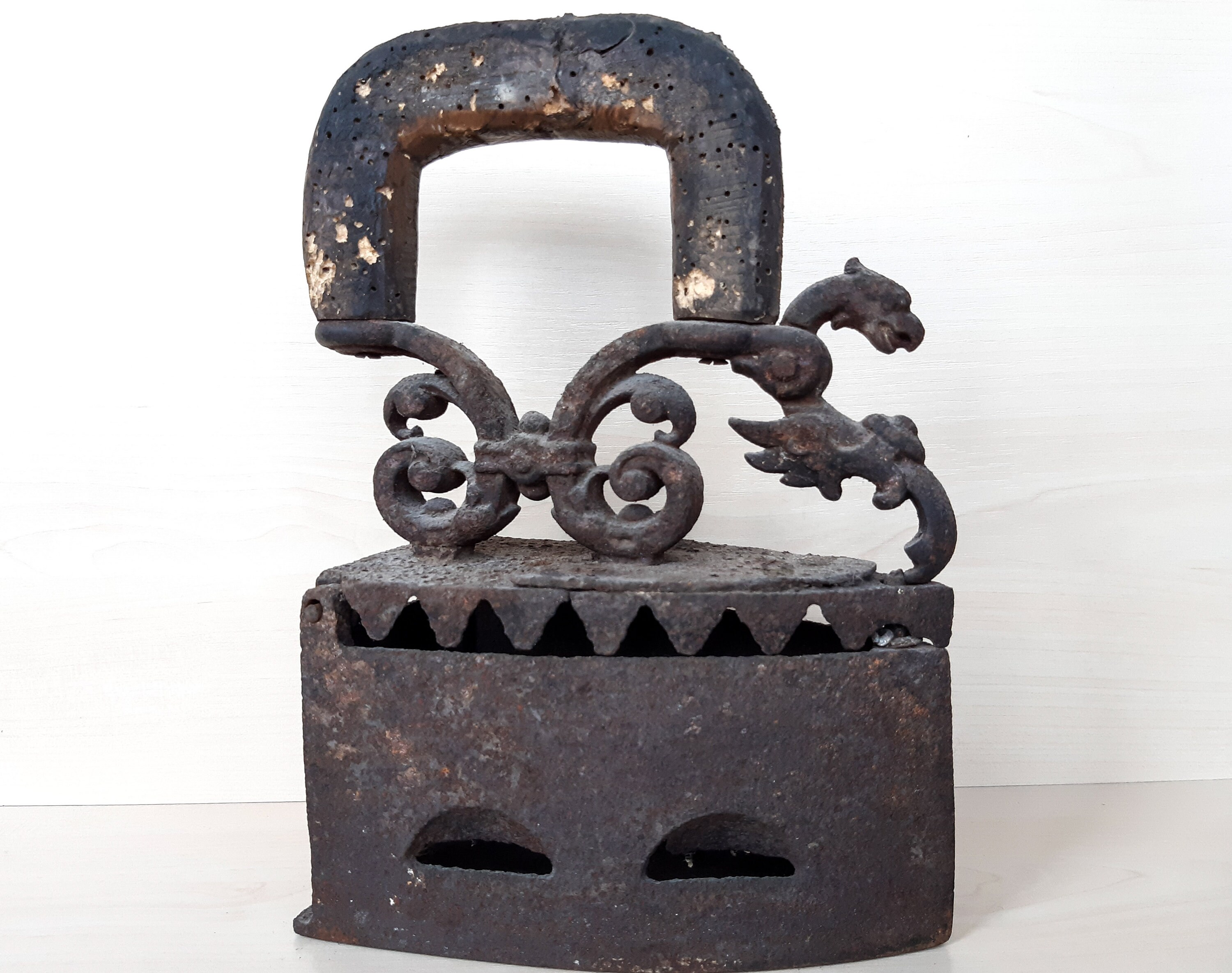 Antikes Kohleeisen. Seltene Form. Seltenheit. Kollektion Eisen | Etsy