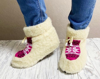 Pantuflas de piel de oveja, Botas pantuflas de invierno, Zapatillas de casa cálidas, Pantuflas tobilleras, Pantuflas personalizadas hechas a mano, Regalo para Navidad, Pantuflas para el hogar
