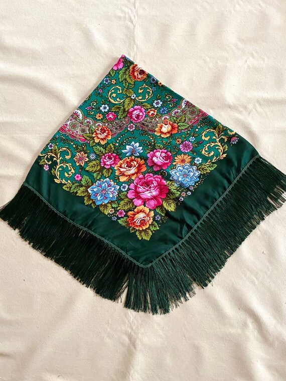 Ukrainian floral shawl 46 in., Babushka scarf gre… - image 7