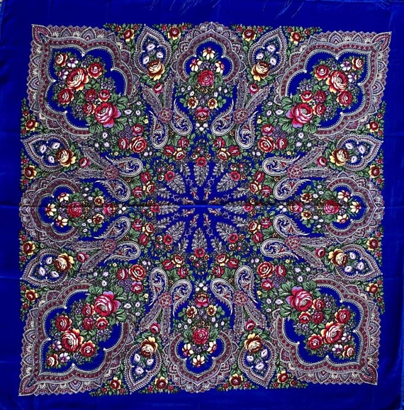 Ukrainian floral shawl 46 in., Babushka scarf nav… - image 4