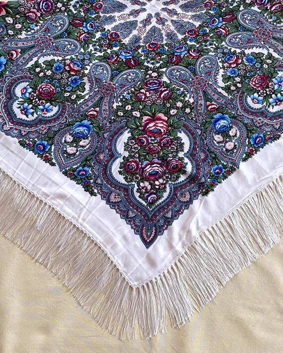 Ukrainian floral shawl 46 in., Babushka scarf whi… - image 6