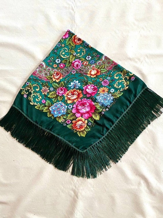 Ukrainian floral shawl 46 in., Babushka scarf gre… - image 9
