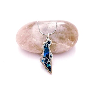 Pendentif carte d'Israël en argent sterling - émail couleur avec effet pierre d'Eilat - Collier de solidarité Israël - Cadeau d'Israël - Deux tailles disponibles