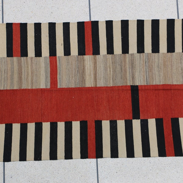 Klein gestreept kelimtapijt: boho-geweven vloerkleed 3 x 5