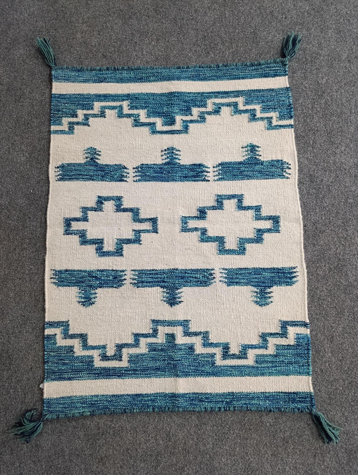 White Native Rugs Green and White Navajo Rug, Small Navaho Rug, Door Mat Rug, Table Mat ...