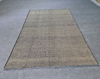 Black and White Kilim Rug: 5x8 ft Flatweave Dhurrie Area Rug
