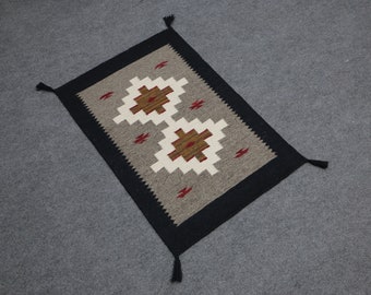 Navajo rug  Navajo small rug, grey accent rug, door mat rug, entrance rug, grey rug mat, dhurrie rug, Size: 78 cm x 125 cm / 2.6' x  4.1'