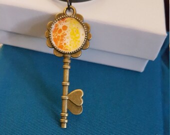 Der Schlüssel zu meinem Herz Anhänger Antik Bronze Anhänger mit handbemalten Details und Resin Beschichtung