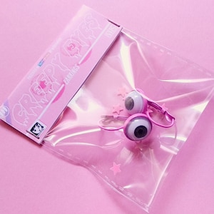 Pink Creepy Eyes Earrings- Handmade pastel goth creepy cute - Harajuku Style outfit sweet Lolita Yami kawaii - Horror Terror earrings soft