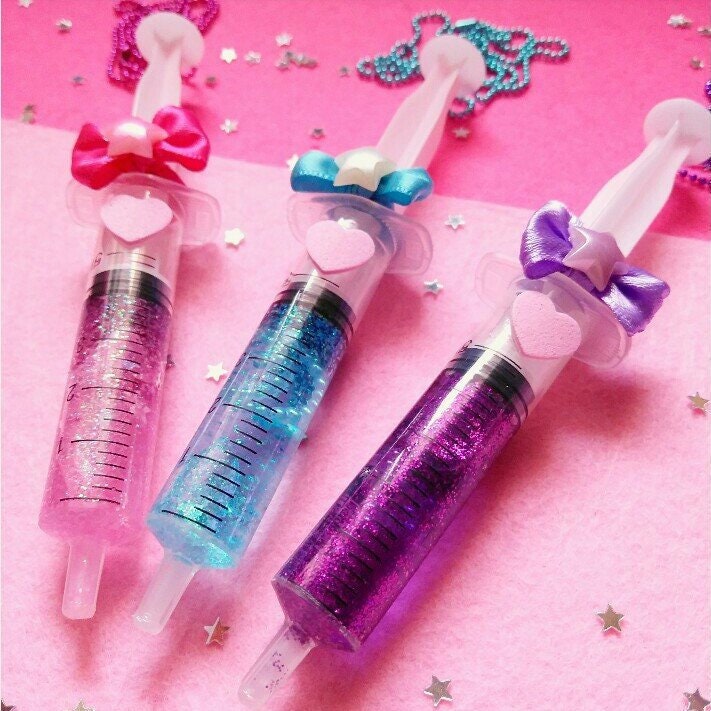 Shaker Menhera Kei Syringe Necklace