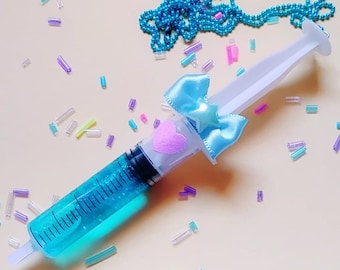 Shaker Menhera Kei Syringe Necklace