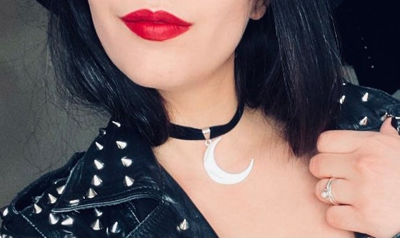 Black Velvet Crescent Moon Choker Collar Gothic Pendant Necklace 