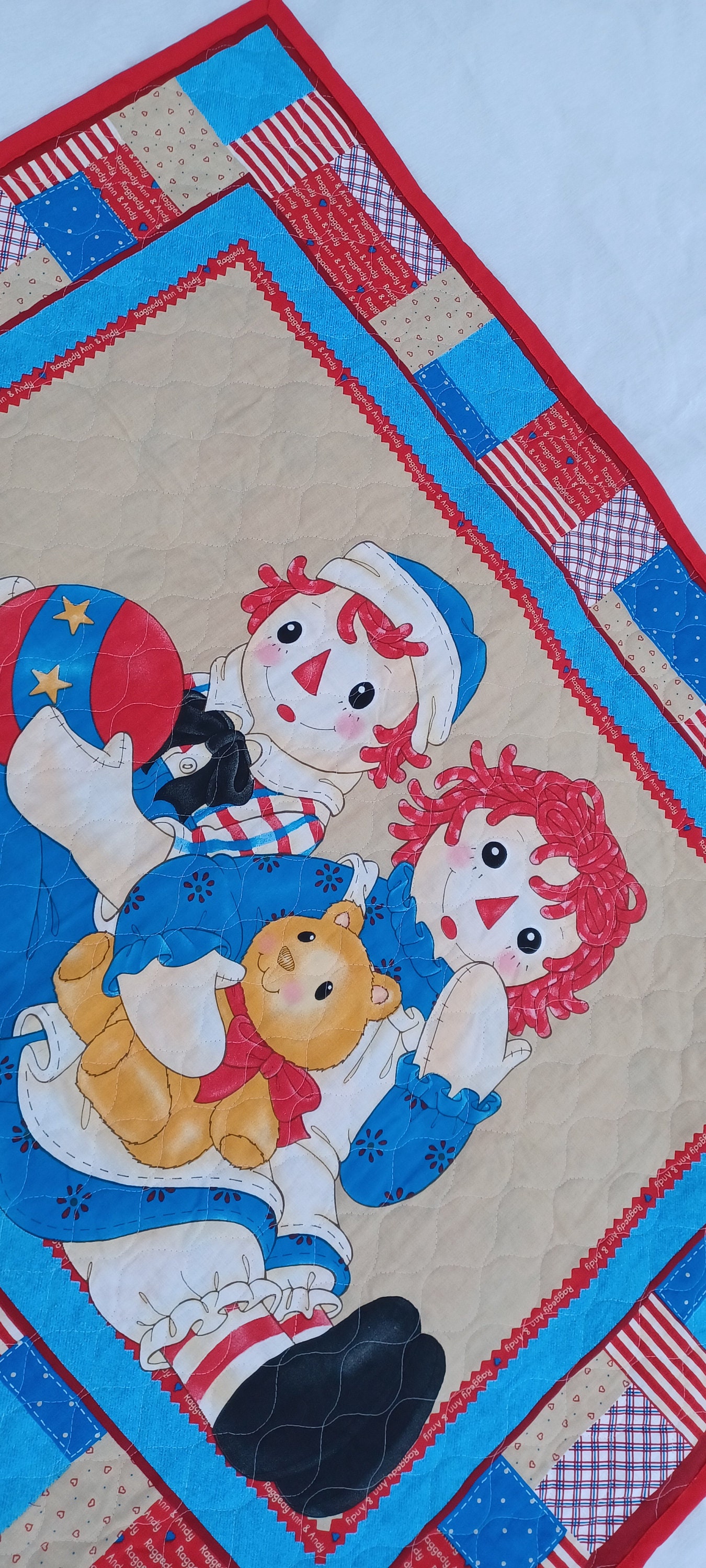 Raggedy Ann & Andy Baby Sleepy Time Crib Cover / Baby Quilt Cross
