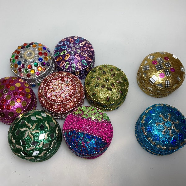 Glitter jewelry packaging around 58 mm