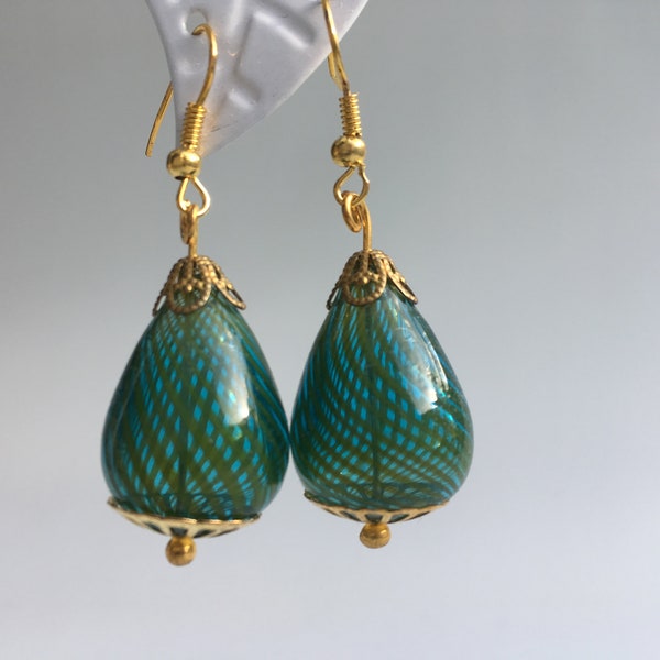 Earrings Glass hollow pearl fir green