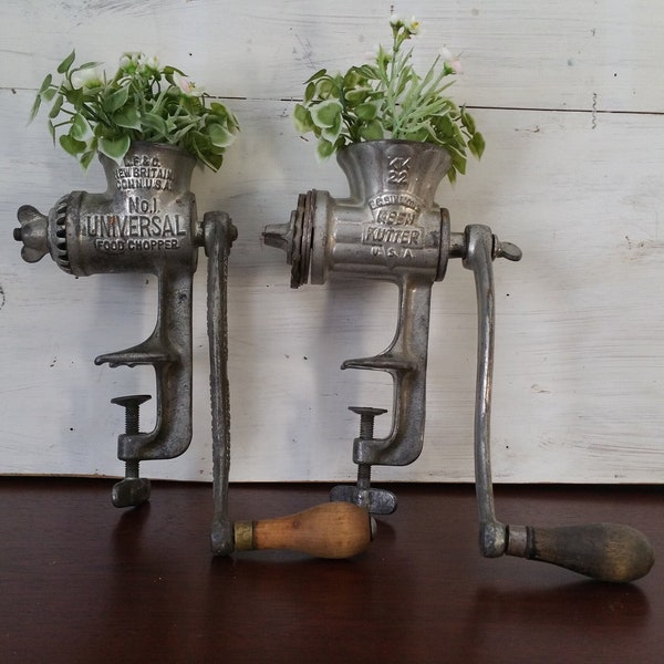 CHOICE Farmhouse Kitchen Food Meat Grinder Chopper Hand Crank Table Top Rustic Country Wall Decor Vintage WORKING Distressed Cooking