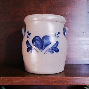 6&quot; 1994 Rowe Pottery Works Vintage Crock Cannister Lid Winged Heart Design Jug Grey Blue Salt Glaze Kitchen Decor Country Primitive Cottage