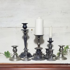 CHOICE Silverljusstakar Set Par Vintage Graverad Kolumn Stuga Viktoriansk Elegant Detaljerad Accentdesign Pelarstång Academia Gotisk