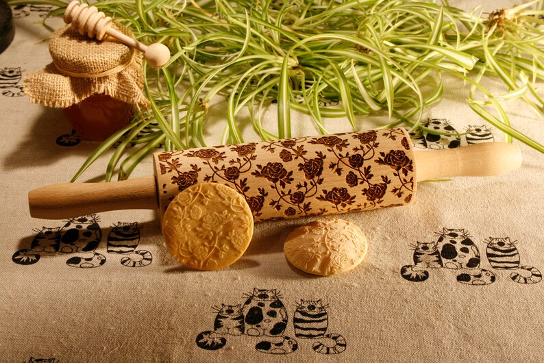 Roses Pattern Rolling Pin. Floral Theme Embossing Rolling Pin. Etsy