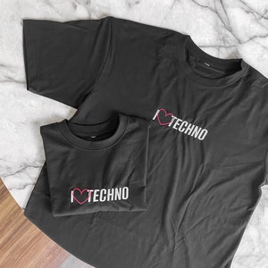 I Love Techno // Besticktes TShirt // Unisex Techno Rave Kleidung Bild 2