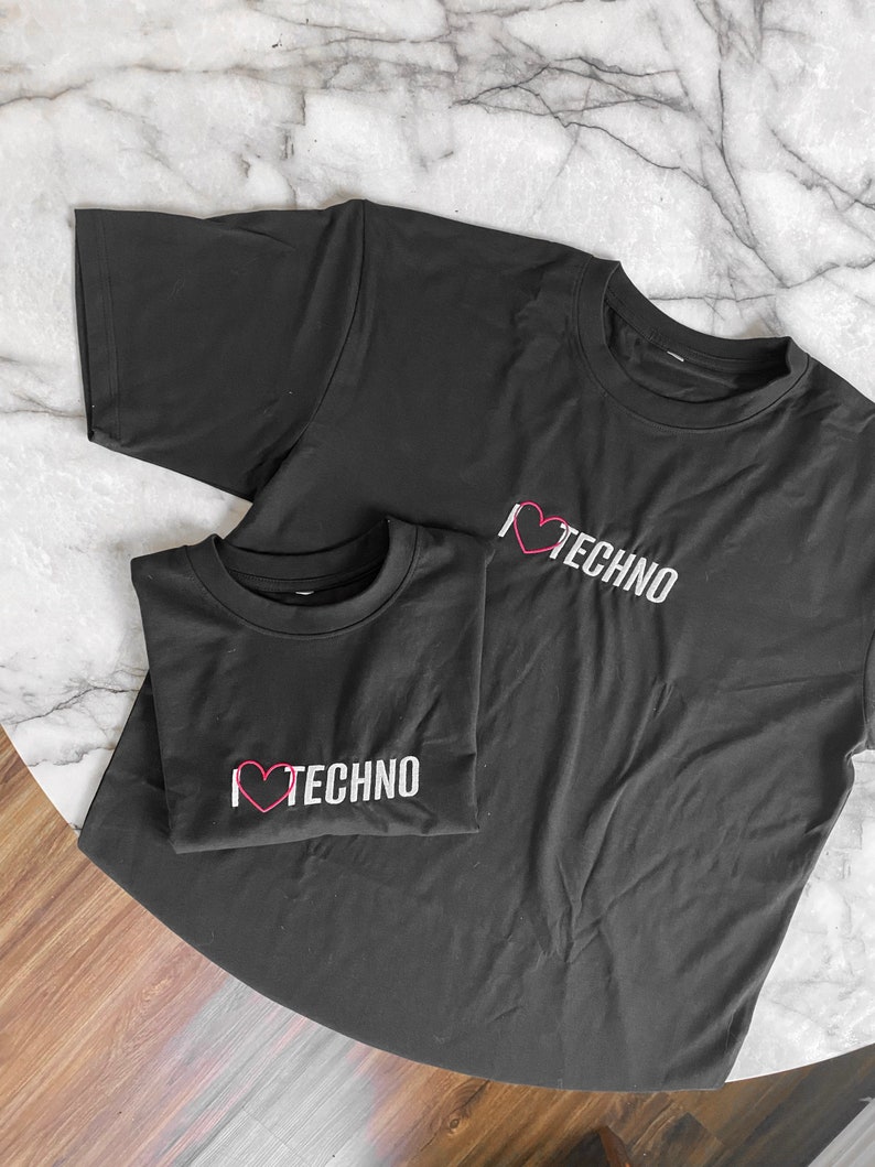 I Love Techno // Besticktes TShirt // Unisex Techno Rave Kleidung Bild 2