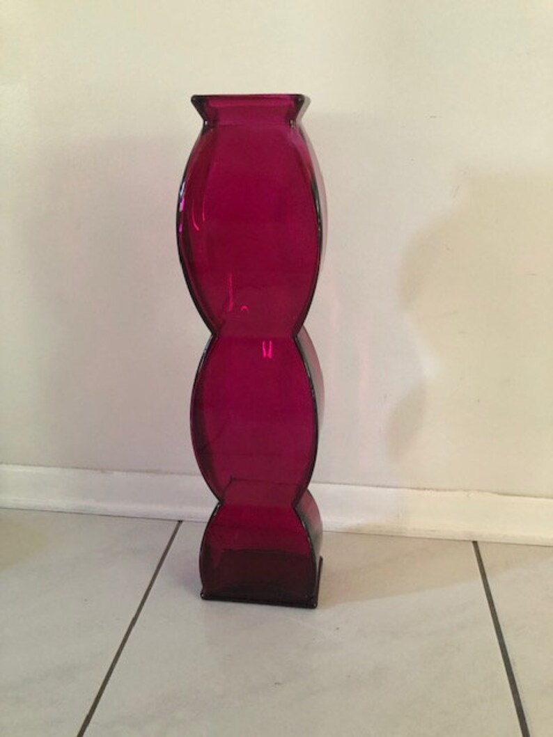 Bright pink 22" Vase Tall glass vase Mid century modern Beautiful vintage Glass vase Floor vase Tall Rare bright pink 22 vase tall glass vase mid