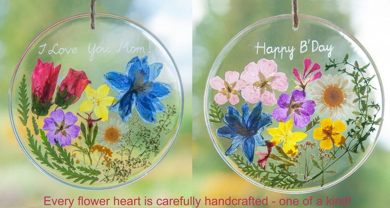 Unique engraved gift personalized flower ornament in epoxy resin suncatcher