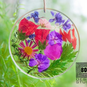 Mothers Day Gift for Mom Grandma Flower Suncatcher With Real Flowers, Gift for Her Birthday Flower Gifts Birthday Gift for Wife for Woman