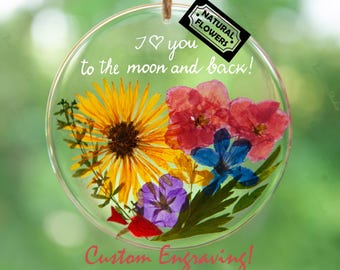 Personal Mothers Day Gift for Mom Engraved Suncatcher, REAL FLOWER Ornament Personalized Etched Keepsake for Mum - any Text
