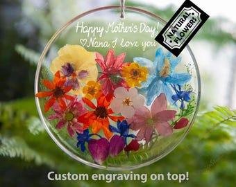 Real Flower Mothers Day Gift for Nanny - 80th Birthday Ornament Custom-Engraved Gift for Oma: Natural Dried Flower Suncatcher "Flower Heart"
