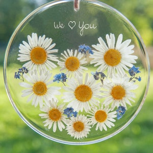Personalized Daisies Gift for Her Heart of Daisies, Birthday Gift for Mom Daisies Suncatcher, Gift for Grandma with Daisies Forget Me Nots