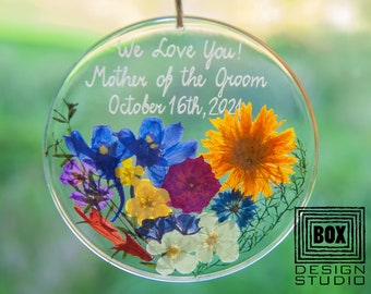 Gift for Mother of the Bride Personalized Gift for Mother of the Groom, Wedding Gifts for Parents Unique Wedding Day Gift for Mom Suncatcher