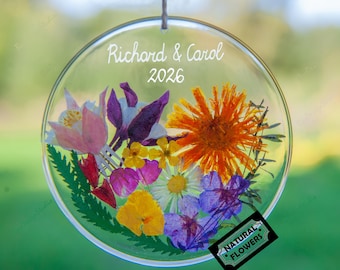 Wedding Gift for Couple / Partner Engraved - Custom Names Flower Suncatcher Personalized: Anniversary Gift for Parents - Keepsake
