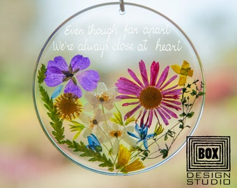 Regalos para mamá a larga distancia: regalo de cumpleaños personalizado con flores naturales - atrapasoles grabado para la mejor amiga: recuerdo atrapasoles de flores