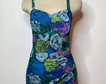 Vintage Pin Up Floral Swimsuit Romper Size Medium Pleated Bodice Tummy Metal Talon Zipper