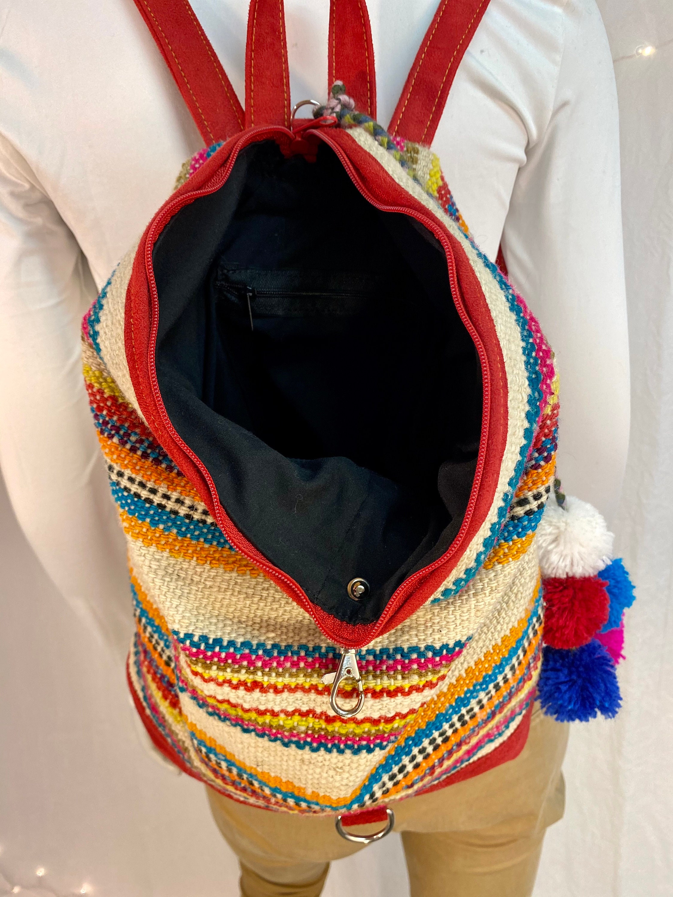 Handmade Woven Backpack – Peruvian Mantas Design, Leather 