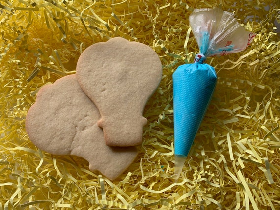 Hot air balloon cookie decorating kit - 12 cookies - NUT FREE