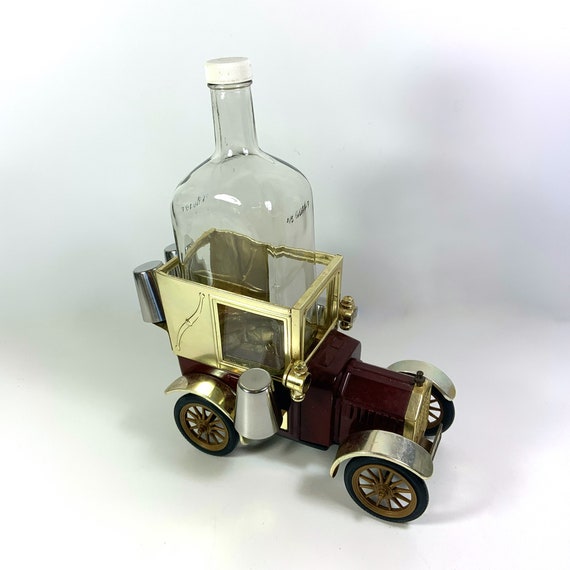 1970s Car Decanter Set In Antique Automobile With 6 Shot Glasses Vintage Music Box Caddy Hidden Bar Unique Mad Men Bar Decor