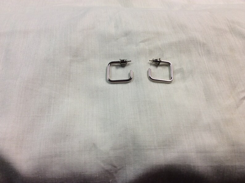 Vintage 1\u201d square silver type earings