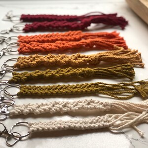 Macrame Boho Keychain | Macrame Fringe Keyring | Modern Macrame Gift | Wedding Party Favors | Custom Handmade Macrame Keyring | Farmhouse