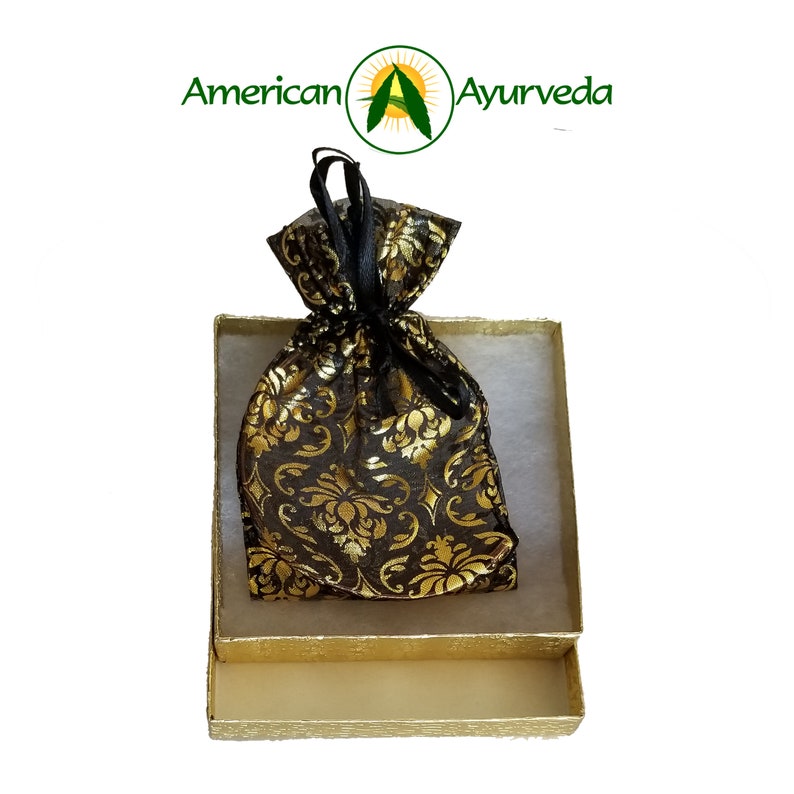 Best Gift. Pure Copper Cuff with 2 strong magnets. One Size fits All. Another quality product by American Ayurveda