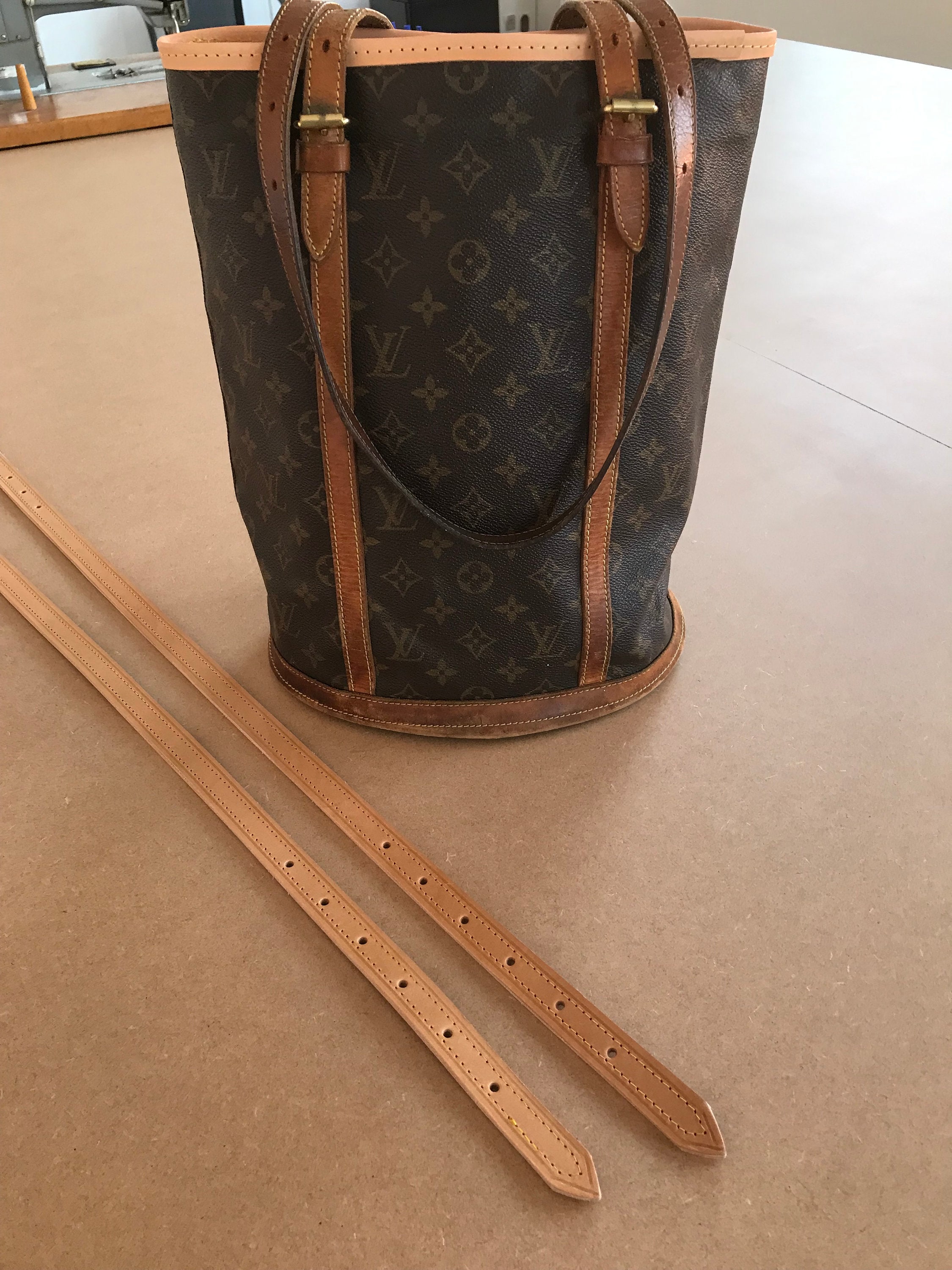 Verified Louis Vuitton Monogram Large Bucket Vintage Handbag -  Denmark