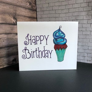 Einhorn Cupcake alles Gute zum Geburtstag Karte - wir Hand schreiben Sie Ihre Nachricht in und mailen Sie es für Sie. Warum leere Karten versenden? Fügen Sie einen unserer Magnete hinzu!