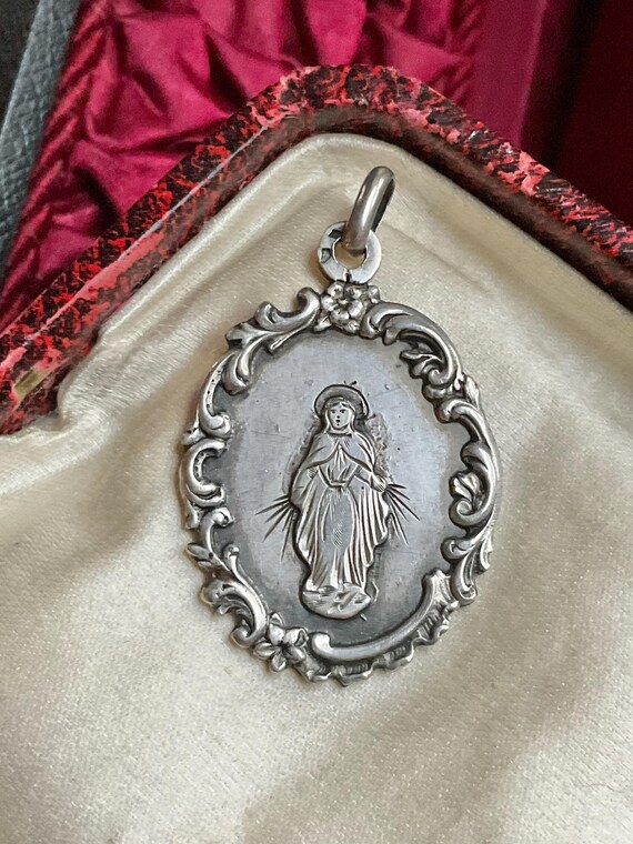 Antique French Virgin Mary Silver medal pendant - Gem
