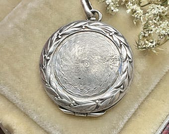 Collana Con Medaglione Tondo Placcato Argento 18" – Idea Regalo Con Confezione