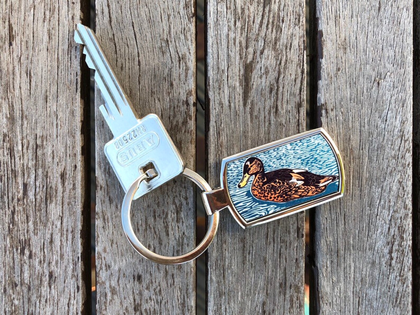 Donald Duck & Daisy Duck Keyring - Disney - Officially Licensed...