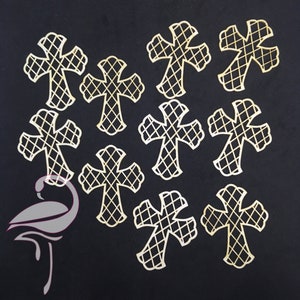 Filigranes Kreuz x 10 Stück - 40 x 50 mm - Pappe 1 mm dick.