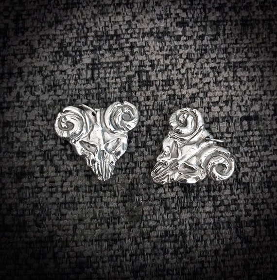 運命のピックペンダント - スターリングシルバー - テネイシャスD