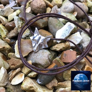 Simplistic Style Foxhead Medallion - Wheel of Time inspired - Sterling Silver pendant